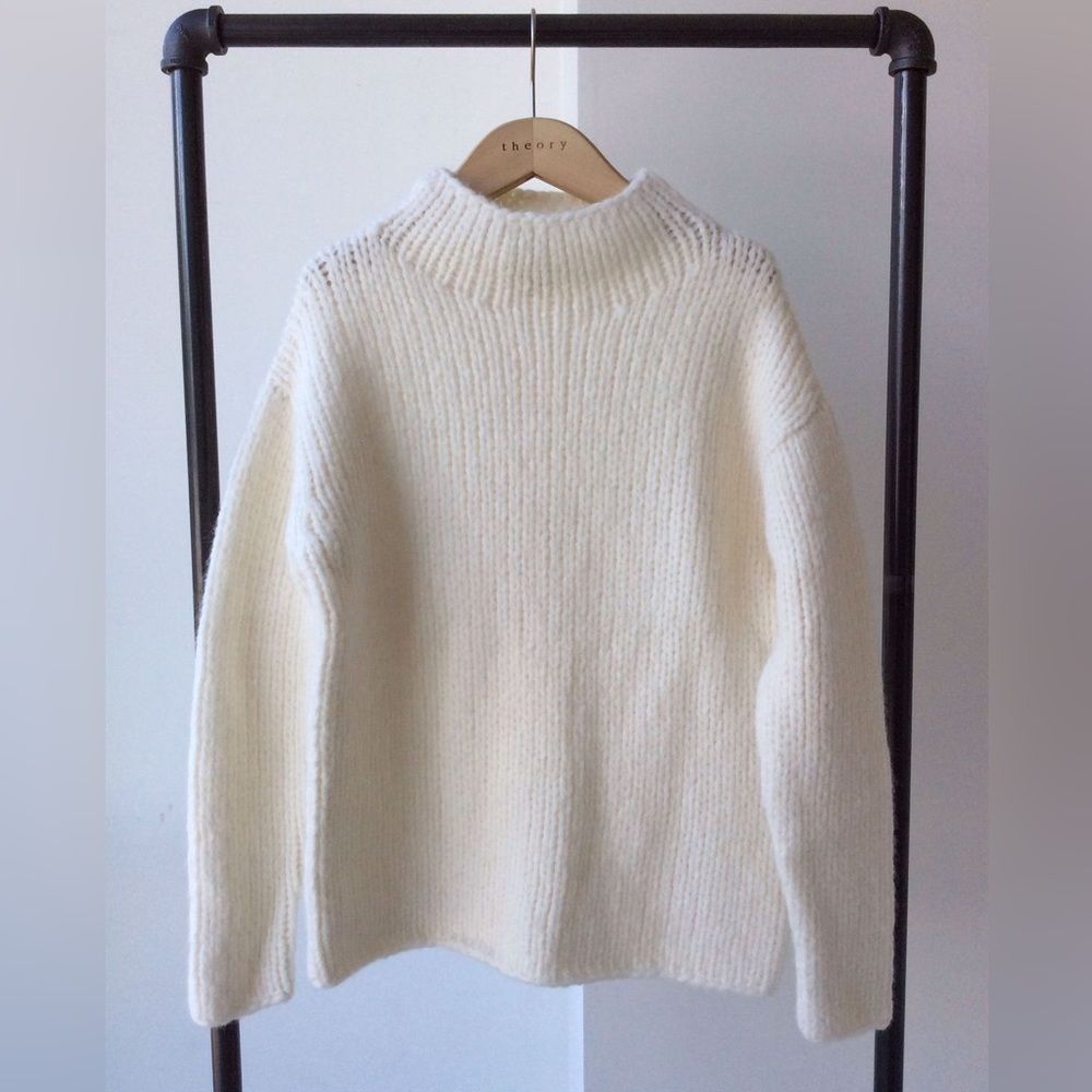 Theory Wool Alpaca Cream Sweater L